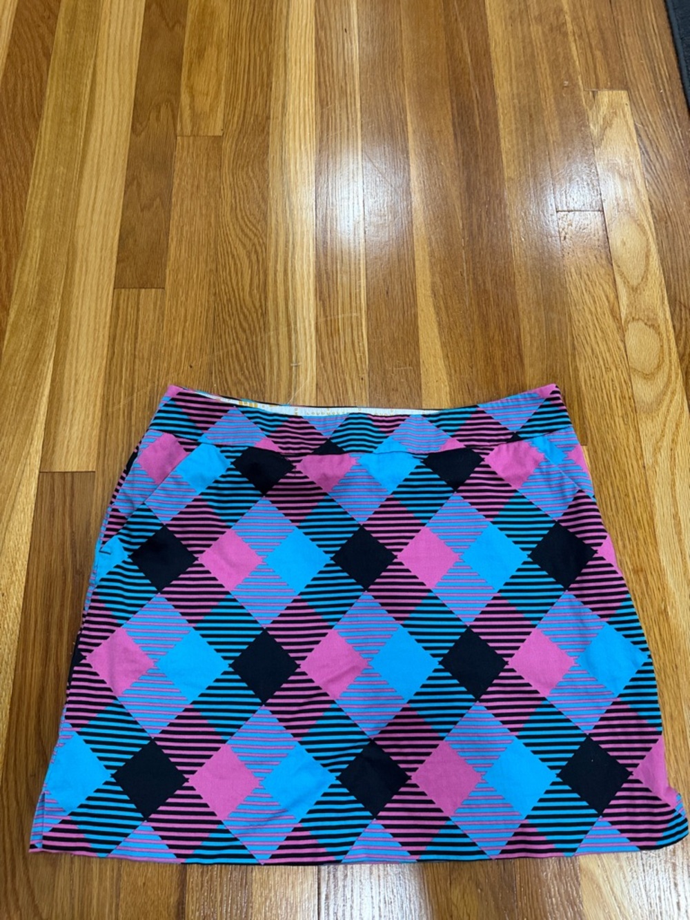 Loudmouth lady’s skort